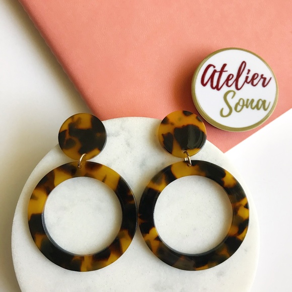 Atelier Sona Jewelry - Acrylic Stud Hoop Earrings - Tortoise